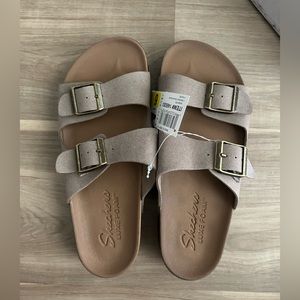 NWT sandals Skechers Relaxed Fit w/ Luxe Foam size 6 color Taupe